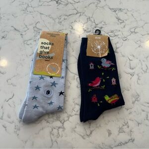 NEW Lot of 2 Socks Stars & Bird Print